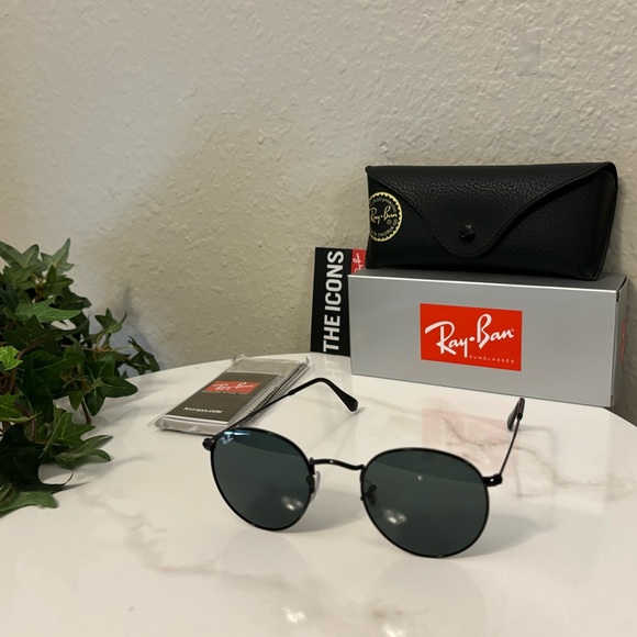 New Ray-Ban RB3447 Round Metal unisex Sunglasses - Black Frame, Size 50-21 - Picture 4 of 10